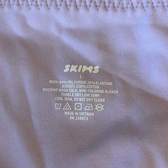 NWT Skims Fits Everybody High Waisted Short COLOR L - Picture 4 of 5
